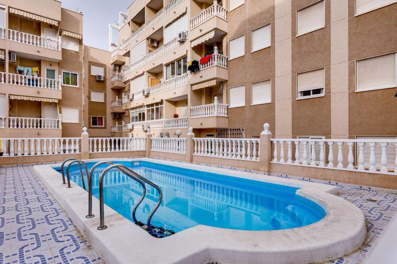 Сomfortable Apartament Caballero De Rodas Torrevieja Dış mekan fotoğraf